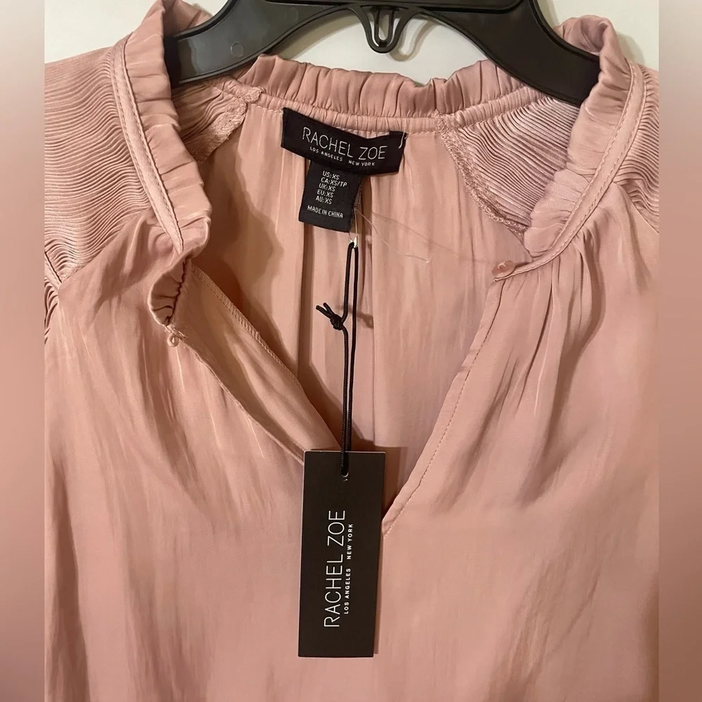 Rachael Zoe Pleated Shoulder Long Sleeve Peasant Top Size XS New Business Pink